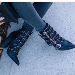 Steve Madden Comet Bucket Boots
